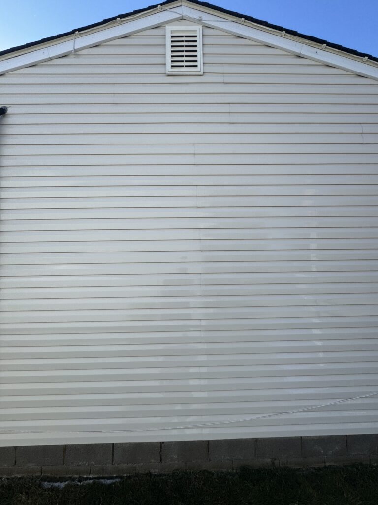 Clean vinyl siding after soft house washing by Wiley's Pressure Washing Service in Mentor-On-The-Lake OH.
