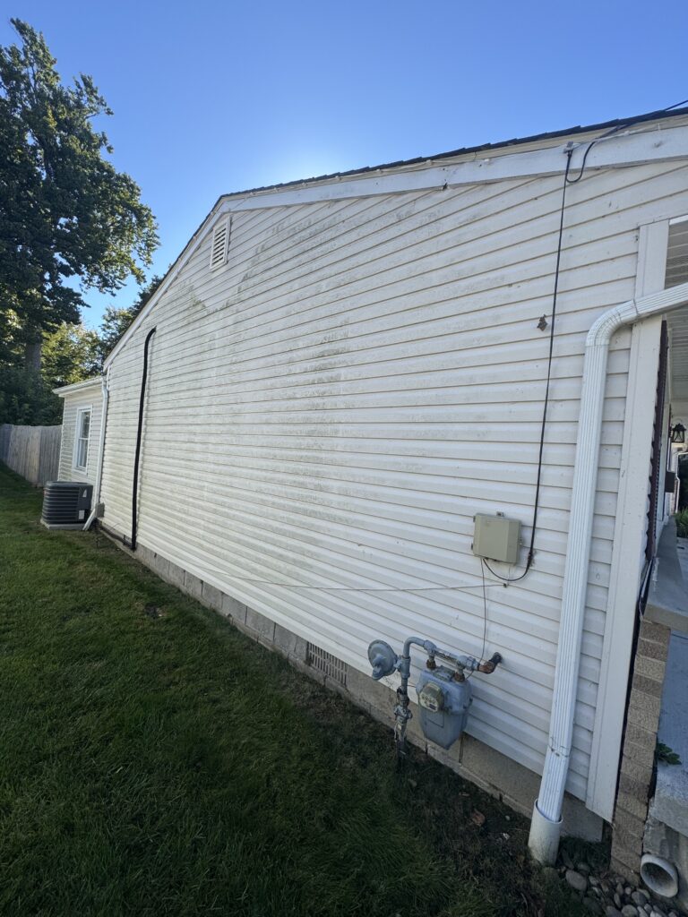 Dirty house before soft house washing in Mentor-on-the-Lake OH