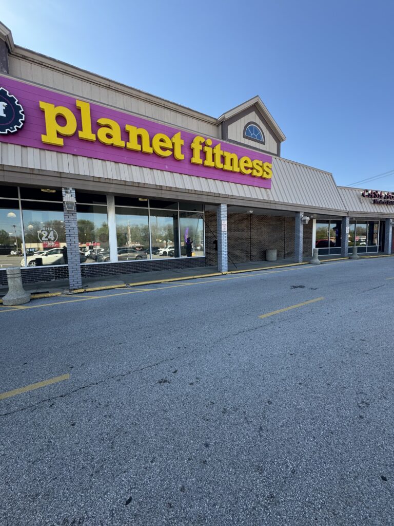 Commercial Window Washing at Planet Fitness - by Wiley's pressure washing in Painesville OH