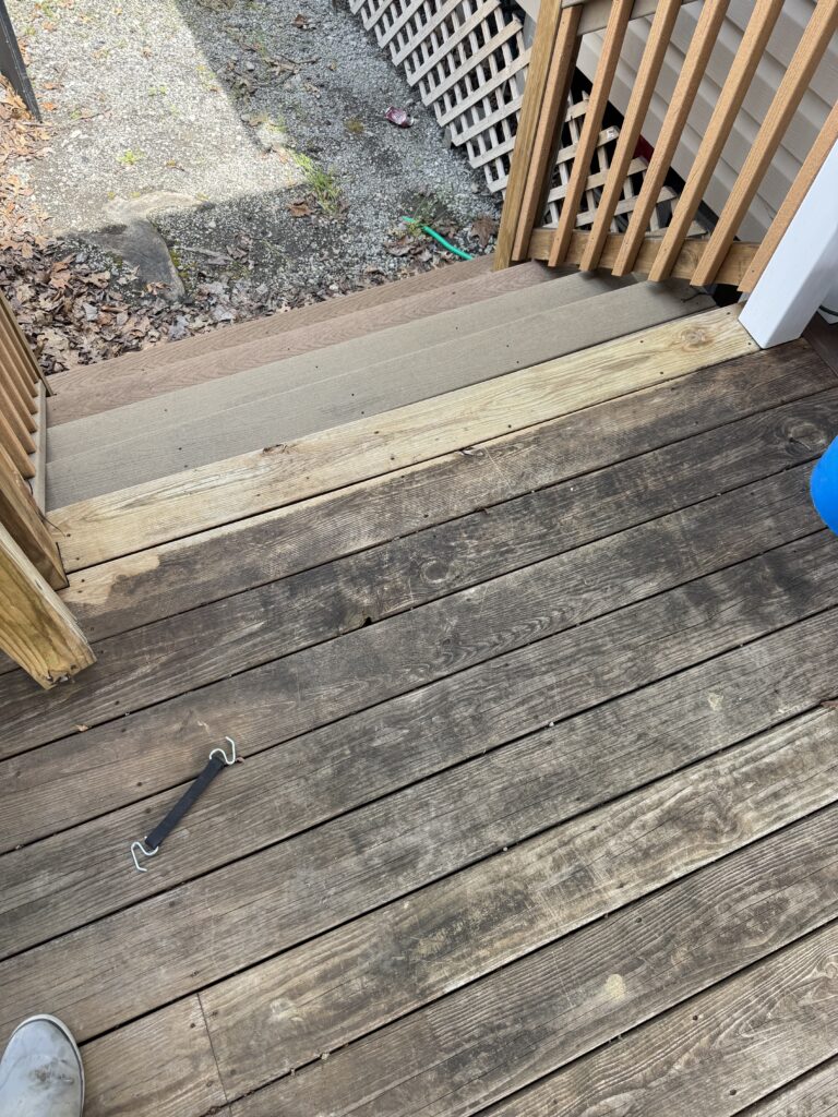 Deck washing before and after - Wiley's pressure washing in Rock Creek OH